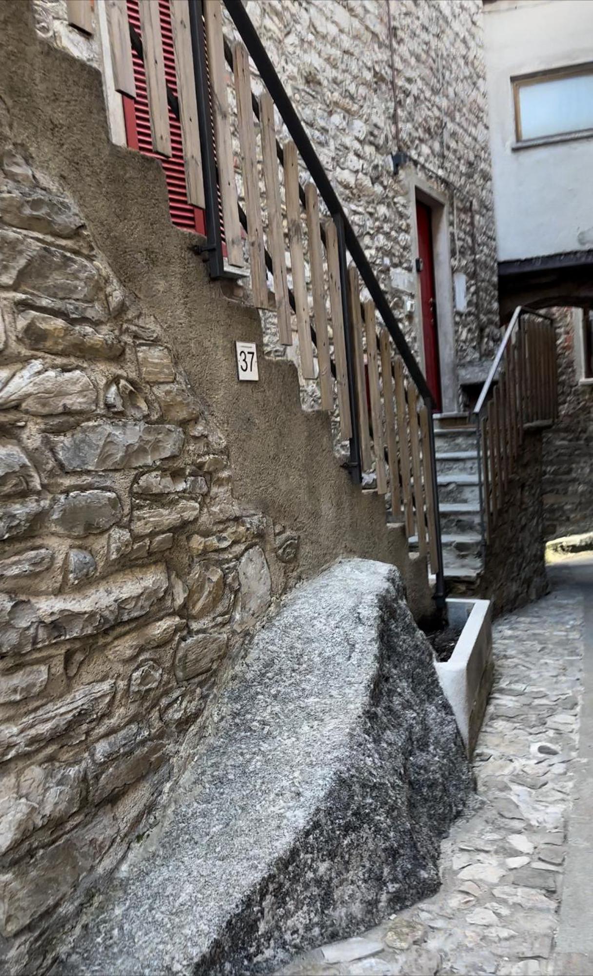 New Stone House Lake View - 1 ليتْسّينو المظهر الخارجي الصورة